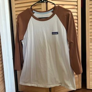 Patagonia women’s cotton in conversion top